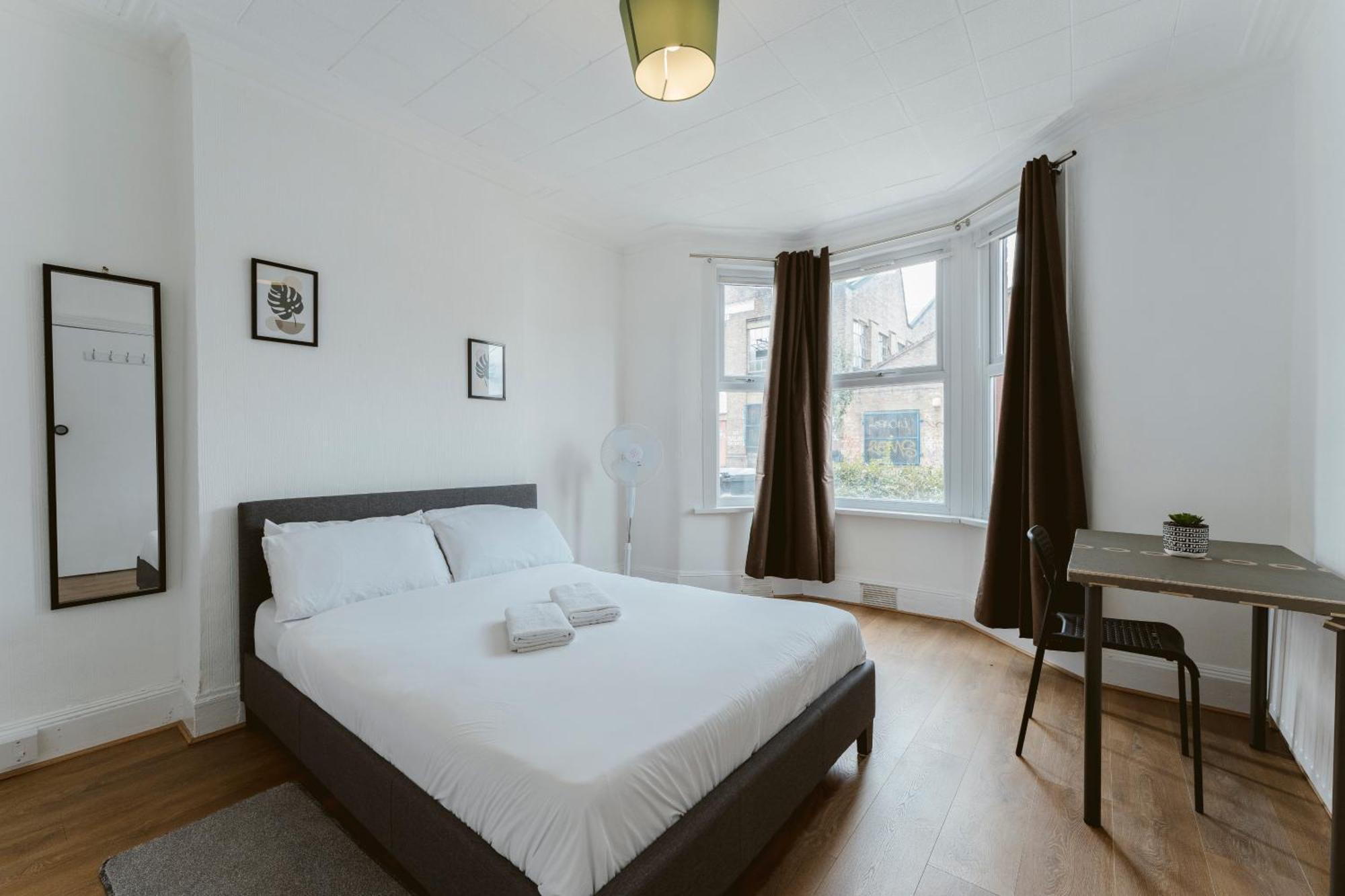Manor House Great Rooms To Stay London Exterior photo
